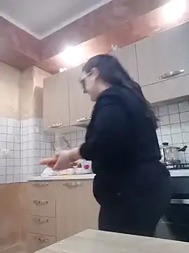 Snapshot of Dolcecurvy chatting on March 13, 2025, 2:01 pm Dolcecurvy online show from March 13, 2025, 2:01 pm