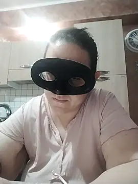 Snapshot of Dolcecurvy chatting on October 19, 2025, 9:50 pm Dolcecurvy online show from October 19, 2025, 9:50 pm