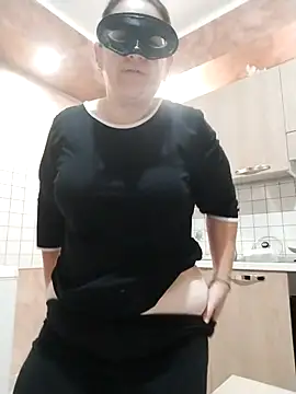 Snapshot of Dolcecurvy chatting on September 29, 2025, 8:21 am Dolcecurvy online show from September 29, 2025, 8:21 am