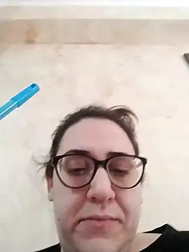 Dolcecurvy online show from April 1, 2026, 1:41 pm