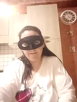 Snapshot of Dolcecurvy chatting on March 10, 2025, 10:24 pm Dolcecurvy online show from March 10, 2025, 10:24 pm