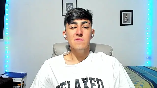 Snapshot of babymaik chatting on October 24, 2025, 1:21 pm babymaik online show from October 24, 2025, 1:21 pm