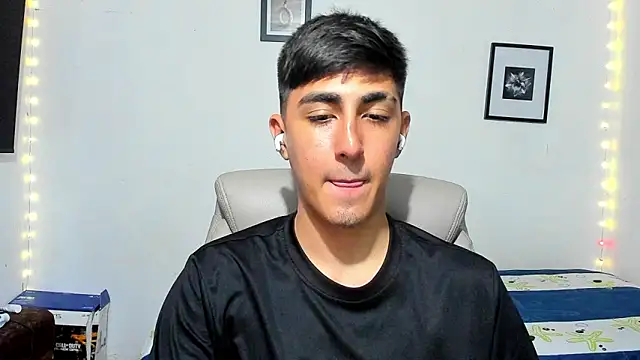 babymaik online show from November 12, 2025, 5:22 am