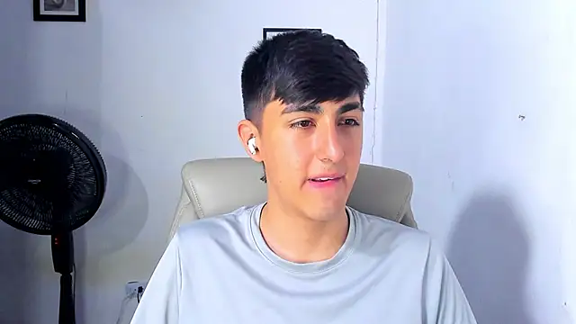 babymaik online show from December 18, 2025, 5:34 am