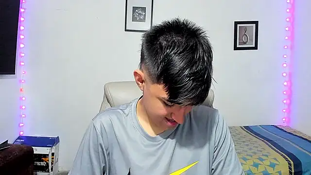 Snapshot of babymaik chatting on October 17, 2025, 8:21 pm babymaik online show from October 17, 2025, 8:21 pm