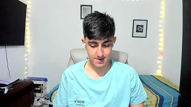 Snapshot of babymaik chatting on September 8, 2025, 8:41 pm babymaik online show from September 8, 2025, 8:41 pm