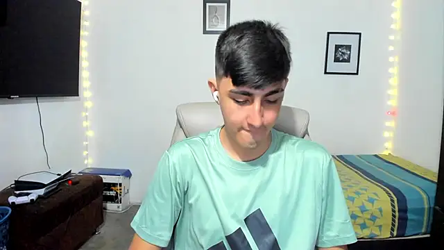 Snapshot of babymaik chatting on September 17, 2025, 5:26 pm babymaik online show from September 17, 2025, 5:26 pm