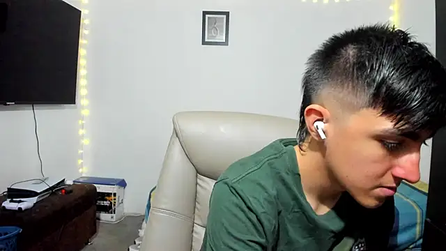 Snapshot of babymaik chatting on September 18, 2025, 8:45 pm babymaik online show from September 18, 2025, 8:45 pm