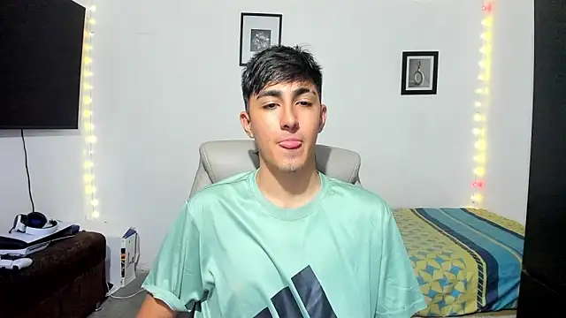 Snapshot of babymaik chatting on October 9, 2025, 8:42 pm babymaik online show from October 9, 2025, 8:42 pm