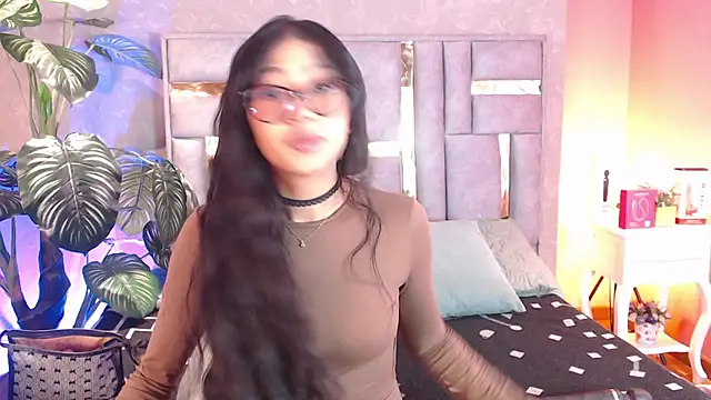 Tyla Ks online show from September 12, 2025, 7:24 pm