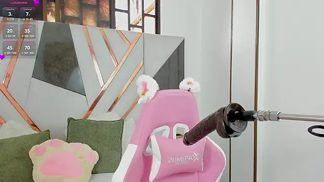 Snapshot of cutie_sarax1 chatting on October 9, 2025, 12:06 pm cutie sarax1 online show from October 9, 2025, 12:06 pm