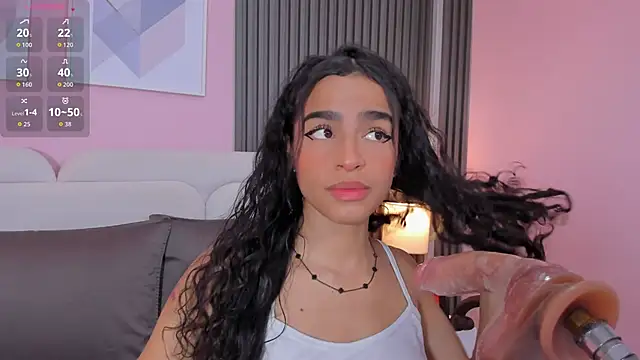 Snapshot of honey_sofii_ chatting on October 2, 2025, 12:08 pm honey sofii  online show from October 2, 2025, 12:08 pm