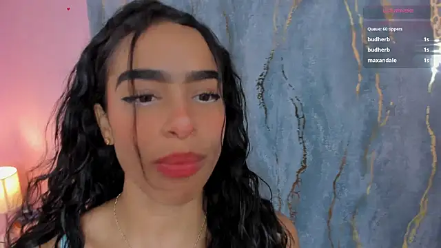 Snapshot of honey_sofii_ chatting on October 29, 2025, 12:26 pm honey sofii  online show from October 29, 2025, 12:26 pm