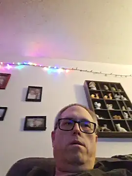 Smallone327 online show from March 2, 2026, 7:37 am