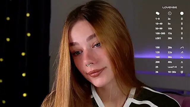 Snapshot of EmilaMills chatting on September 21, 2025, 12:49 am EmilaMills online show from September 21, 2025, 12:49 am