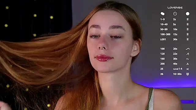 Snapshot of EmilaMills chatting on September 24, 2025, 1:02 am EmilaMills online show from September 24, 2025, 1:02 am