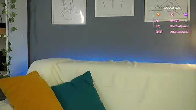 Snapshot of EmilaMills chatting on March 19, 2025, 3:20 am EmilaMills online show from March 19, 2025, 3:20 am