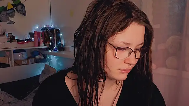 milliedoll online show from November 6, 2025, 2:04 am