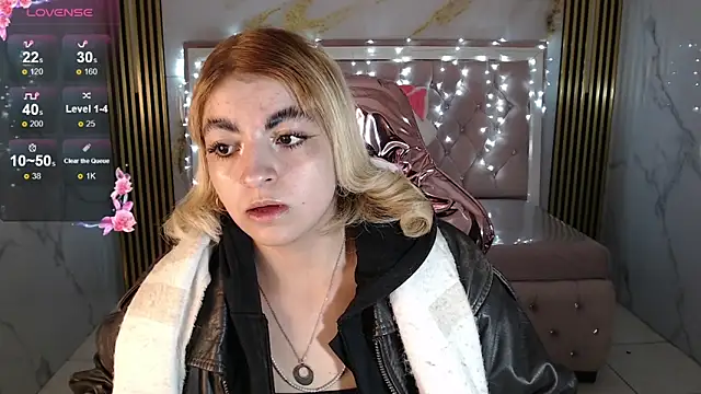 lili conor s online show from September 27, 2025, 4:07 am