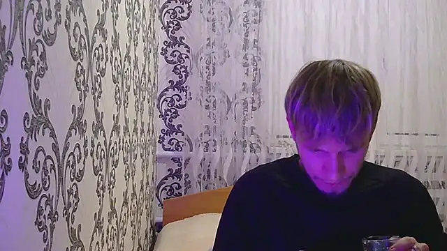 Snapshot of frama666 chatting on October 12, 2025, 5:36 pm frama666 online show from October 12, 2025, 5:36 pm