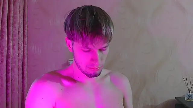 Snapshot of frama666 chatting on December 22, 2025, 1:55 pm frama666 online show from December 22, 2025, 1:55 pm