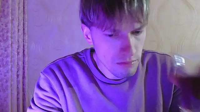 Snapshot of frama666 chatting on January 10, 2026, 4:57 pm frama666 online show from January 10, 2026, 4:57 pm