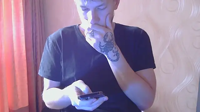 Snapshot of frama666 chatting on October 23, 2025, 6:45 am frama666 online show from October 23, 2025, 6:45 am