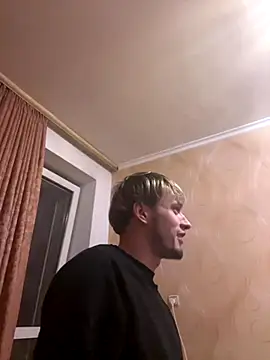 Snapshot of frama666 chatting on October 11, 2025, 7:15 pm frama666 online show from October 11, 2025, 7:15 pm