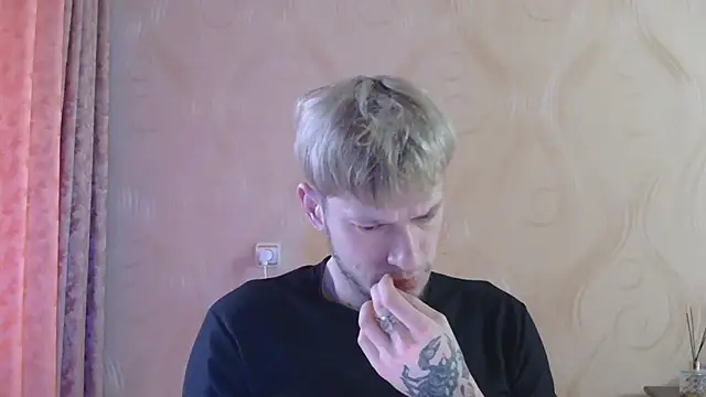 Snapshot of frama666 chatting on February 26, 2026, 3:01 pm frama666 online show from February 26, 2026, 3:01 pm