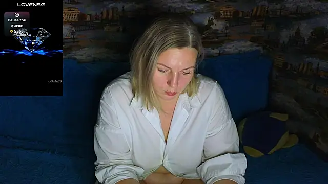 LadyLucky  online show from November 7, 2025, 1:54 am