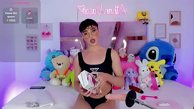 femboy-20 online show from February 23, 2025, 10:42 pm
