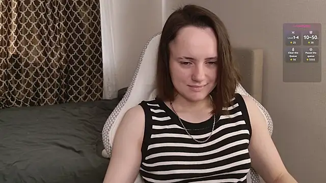 Snapshot of Luna_Loveee chatting on September 28, 2025, 5:14 am Luna Loveee online show from September 28, 2025, 5:14 am