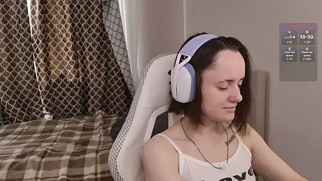 Snapshot of Luna_Loveee chatting on September 14, 2025, 5:08 am Luna Loveee online show from September 14, 2025, 5:08 am