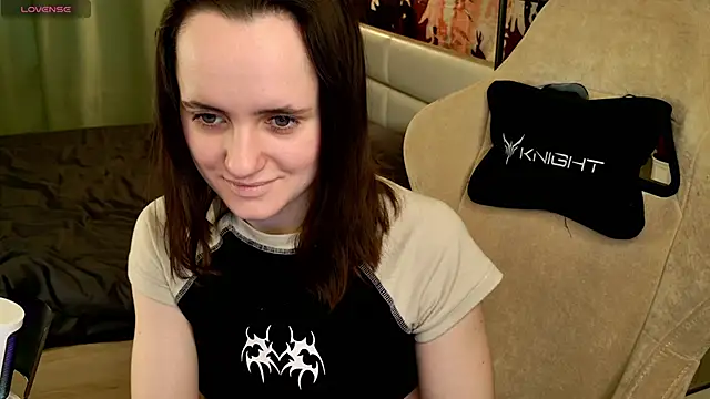 Snapshot of Luna_Loveee chatting on March 18, 2025, 6:50 am Luna Loveee online show from March 18, 2025, 6:50 am