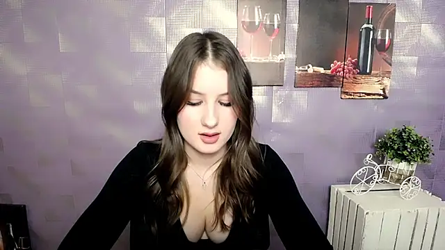  MiaAngell online show from November 13, 2025, 4:11 pm