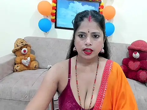 Snapshot of leahgotiii chatting on September 21, 2025, 2:49 am leahgotiii online show from September 21, 2025, 2:49 am