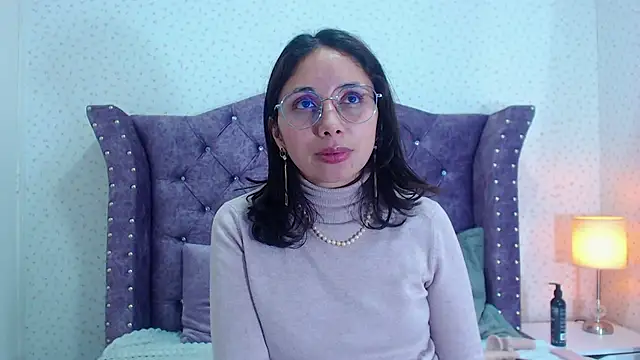 Stephanie Sun online show from March 18, 2025, 9:10 pm