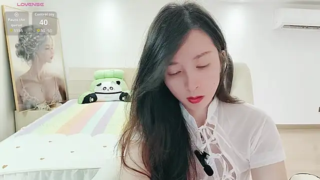 Snapshot of Dazzlebean chatting on September 13, 2025, 2:39 pm Dazzlebean online show from September 13, 2025, 2:39 pm