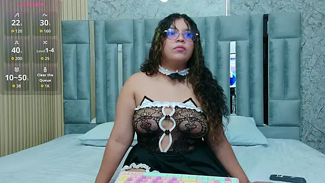 Snapshot of innocenthazel chatting on October 12, 2025, 12:50 pm innocenthazel online show from October 12, 2025, 12:50 pm