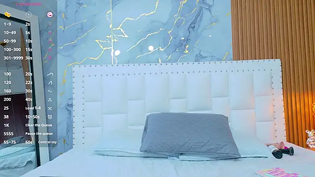 Snapshot of innocenthazel chatting on September 25, 2025, 3:01 am innocenthazel online show from September 25, 2025, 3:01 am