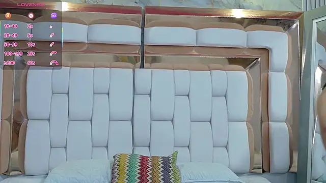 Snapshot of innocenthazel chatting on September 24, 2025, 3:02 am innocenthazel online show from September 24, 2025, 3:02 am