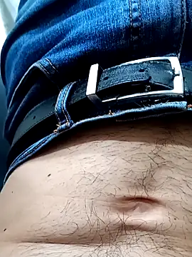 magrinhogostoso696 online show from October 25, 2025, 8:42 pm