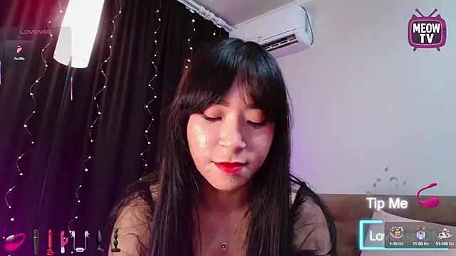 Snapshot of miyakimi0101 chatting on September 12, 2025, 12:33 am miyakimi0101 online show from September 12, 2025, 12:33 am