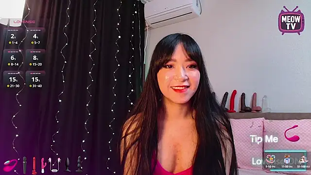 Snapshot of miyakimi0101 chatting on October 9, 2025, 12:00 am miyakimi0101 online show from October 9, 2025, 12:00 am