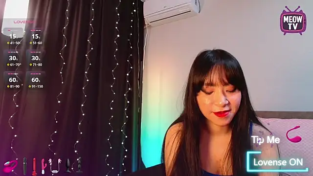 Snapshot of miyakimi0101 chatting on October 14, 2025, 12:00 am miyakimi0101 online show from October 14, 2025, 12:00 am