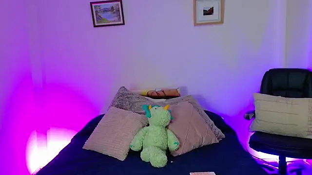 Snapshot of AliceDmarco chatting on September 25, 2025, 11:22 pm AliceDmarco online show from September 25, 2025, 11:22 pm