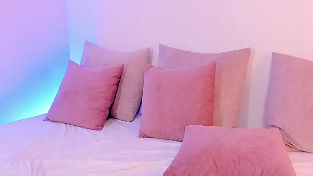 regina noctixx online show from November 6, 2025, 10:58 pm