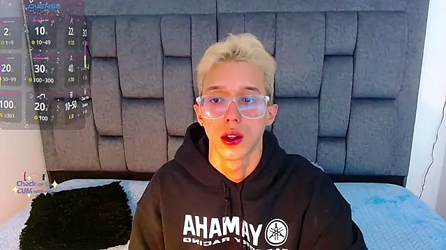 skinny bigcock02 online show from September 18, 2025, 11:30 pm