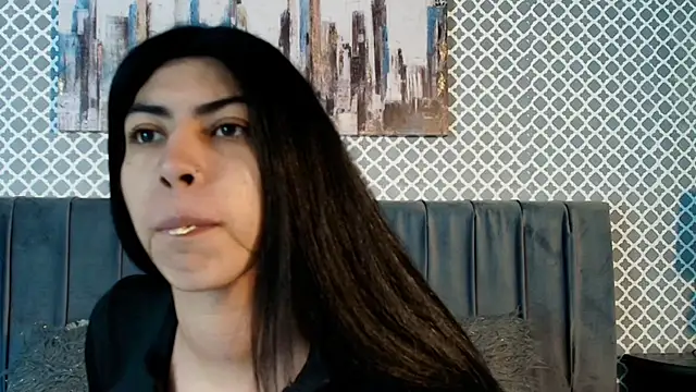 Snapshot of Cassie_bloom chatting on October 7, 2025, 3:40 am Cassie bloom online show from October 7, 2025, 3:40 am