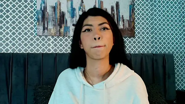 Snapshot of Cassie_bloom chatting on October 11, 2025, 4:02 am Cassie bloom online show from October 11, 2025, 4:02 am